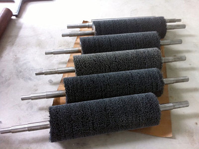 小型缠绕毛刷辊